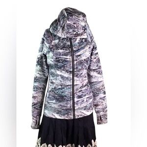 Lululemon Scuba Hoodie, Sz 2, EUC